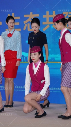 多位南航空姐合影（完整版）