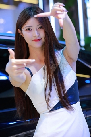 洛洛车模【原图+视频】