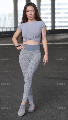 搭讪翘臀女教练（城市版）