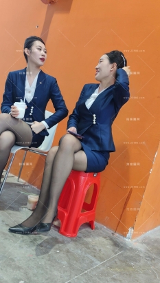 4k视频后台休息的黑丝物业