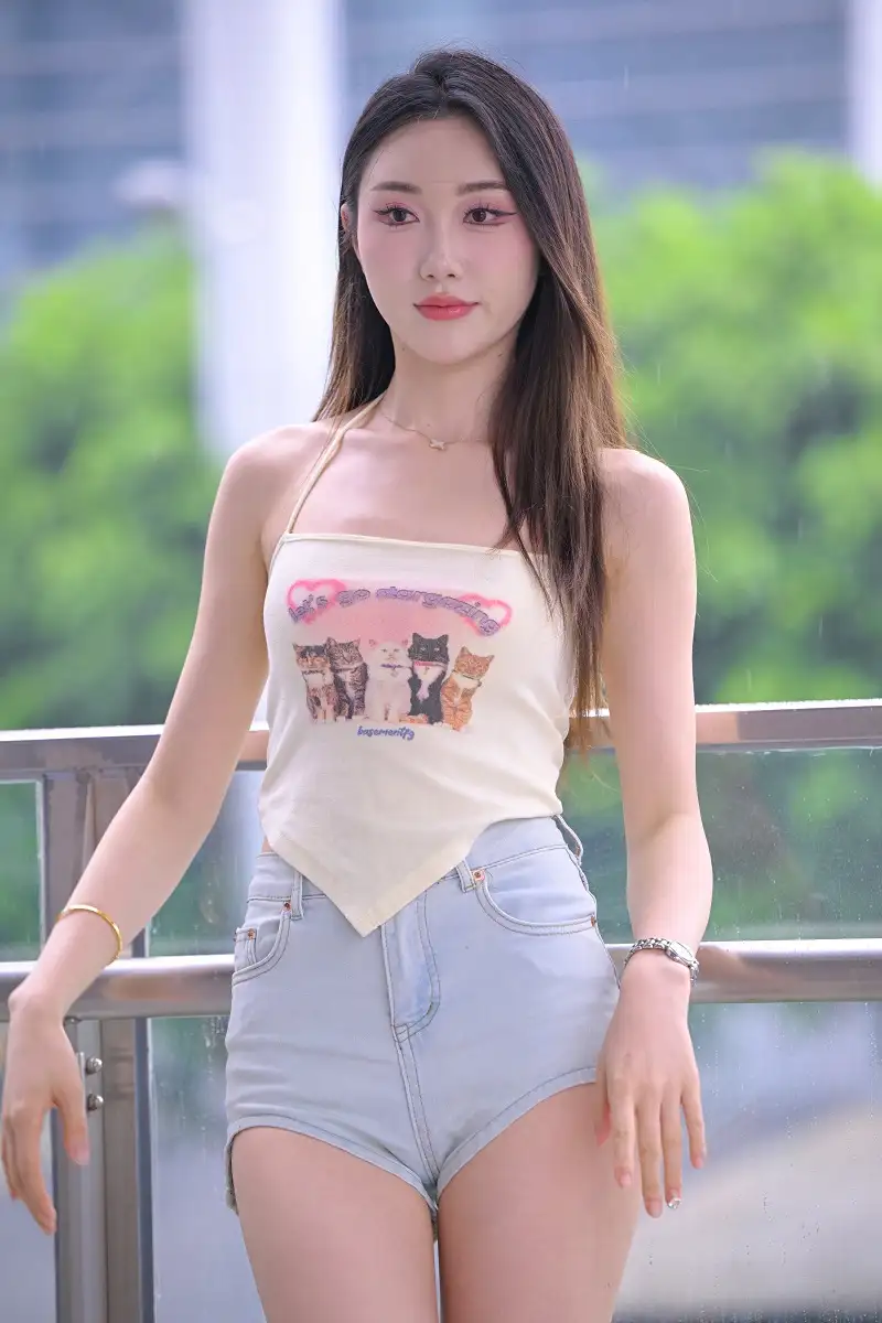 28073325797.webp.webp