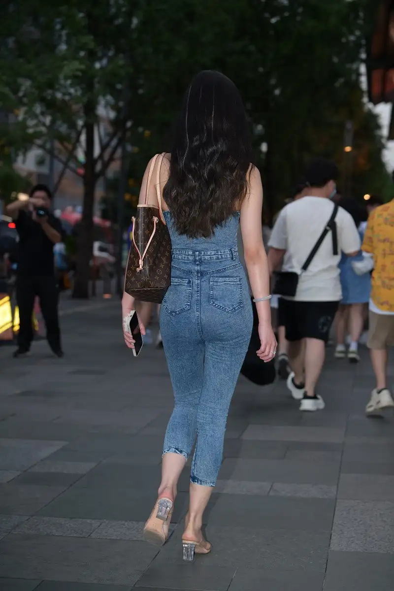 14182344832.webp.webp