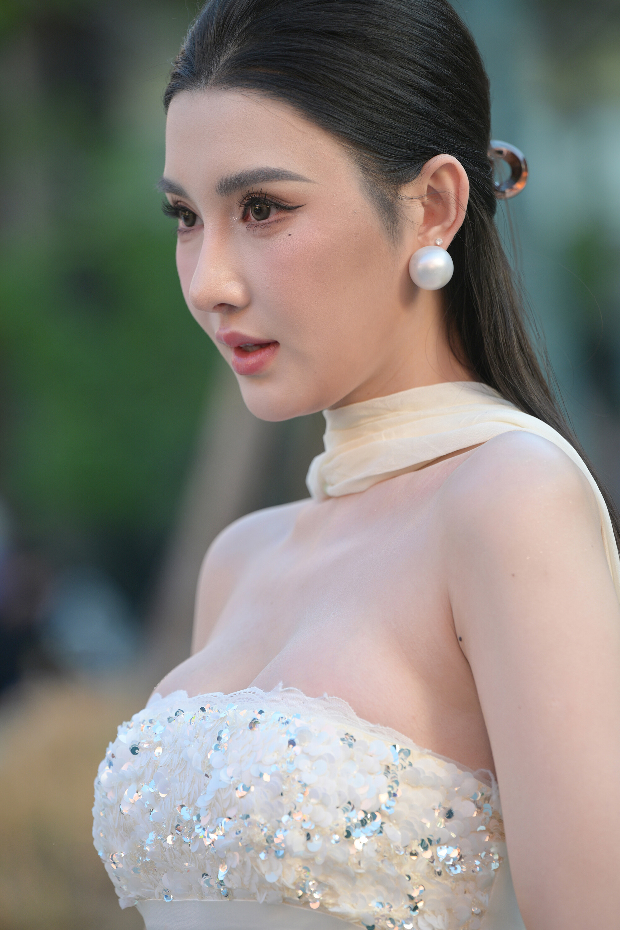 xiao-lu-na-bai-qun-5.jpg