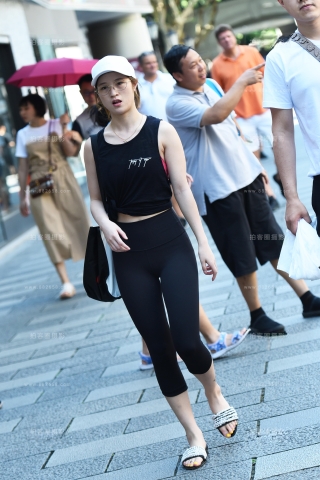 【咔喳赛贴】白帽紧身装