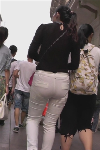 查看完整内容：超级诱惑紧身透明白裤美臀少妇 [1.07 GB]（视频版） - 共10张图片