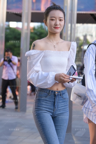 【街拍之魂赛帖】又是一发清新紧牛