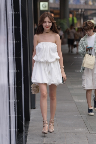 她来了，她真的又来了