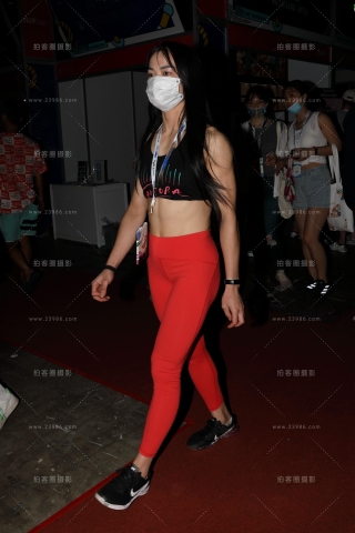 【欧阳赛贴】红色紧身裤