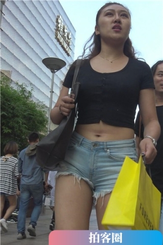 查看完整内容：4k-牛仔热裤露脐T恤劲爆身材美女 [3.35 GB]（视频版） - 共8张图片