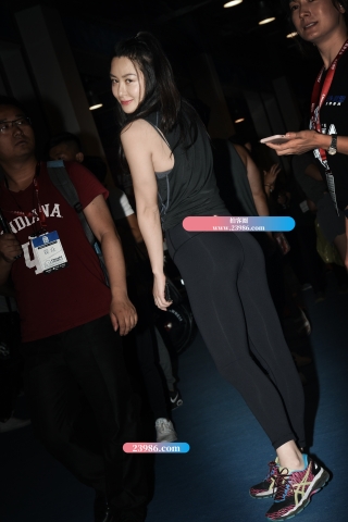 【咔喳赛贴】对着镜头微笑