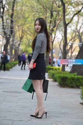 搭讪街拍丝袜凉高mm~