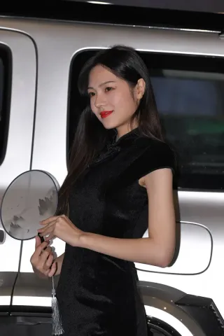 黑裙大长腿美女（完整版）