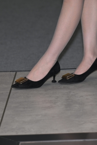 查看完整内容：高跟s袜小合集 38P - 共17张图片