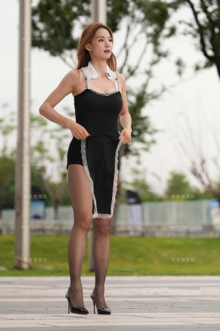 油亮丝长腿高跟网红美女---雯雯（完整版）