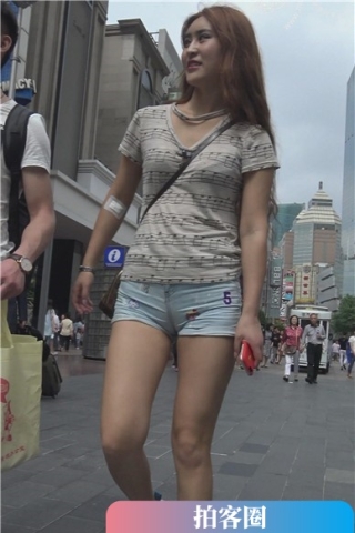 查看完整内容：4k-街拍牛仔热裤蜜桃臀美腿MM [3.51 GB]（视频版） - 共10张图片