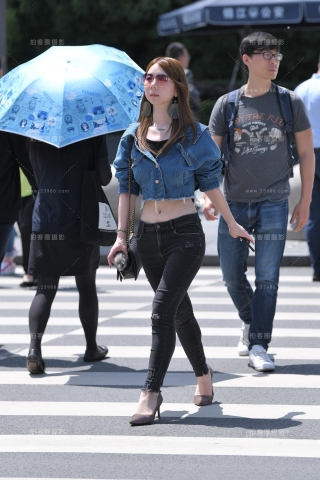 细高跟，黑色紧牛小姐姐