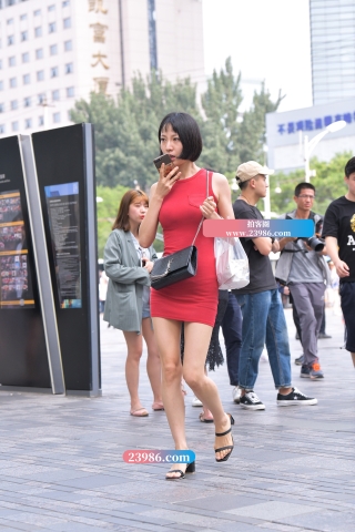 【街拍之魂赛帖】绯红玫瑰