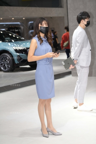 查看完整内容：礼仪咨客小姐姐 - 共15张图片