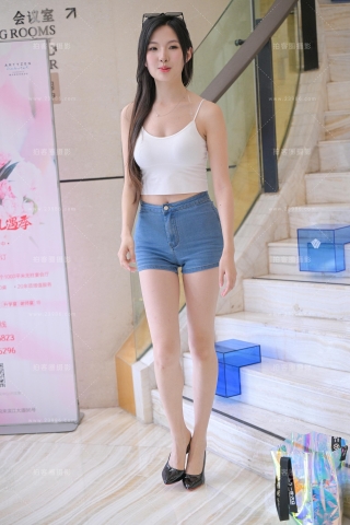 牛仔热裤美女（城市版）（完整版）