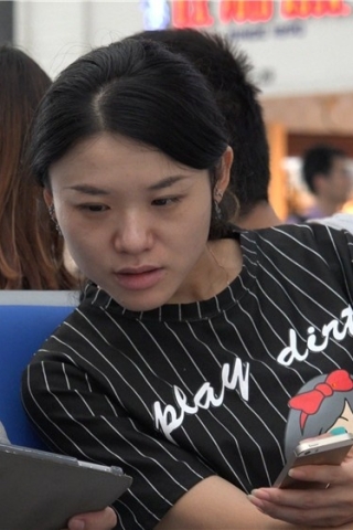 查看完整内容：松糕鞋少F脚丫满是老茧 [2.01 GB/MP4]（视频版） - 共7张图片