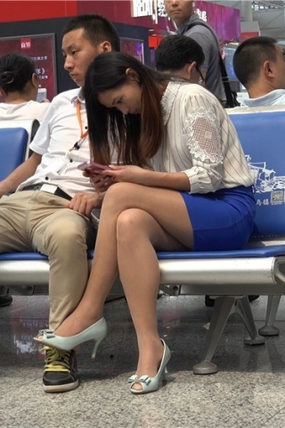 查看完整内容：极品鱼嘴高跟肉丝袜美腿、累了男友帮揉揉 [3.51 GB/MP4]（视频版） - 共10张图片