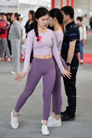 ★双姊妹紧身美女（城市版）（完整版）