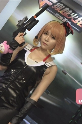 查看完整内容：cosplay喜欢玩枪的小清新皮裤女孩60101（视频版） - 共7张图片