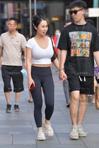 【视觉冲击赛贴】丰满de紧身裤女友