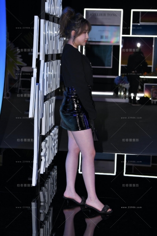 皮短裙极品白皙美腿美女 第二篇（完整版）