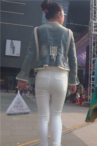 查看完整内容：紧身白裤美腿牛仔小外套MM [1.18 GB]（视频版） - 共8张图片