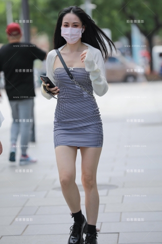 超短包臀裙美女