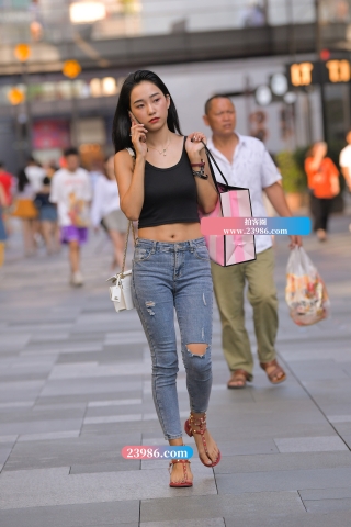 【街拍之魂赛帖】这一笑，有没有感觉恋爱了