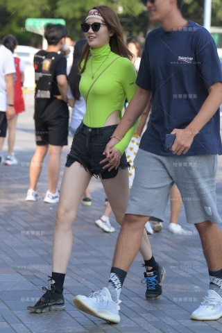 【红石赛贴】气质热裤美女