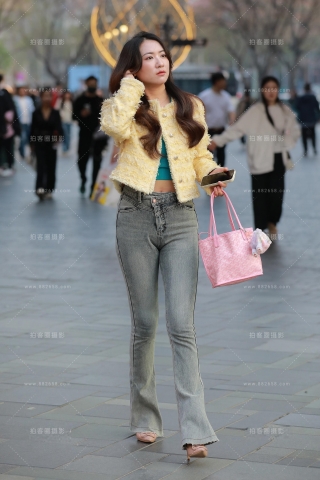 牛仔裤高跟美眉