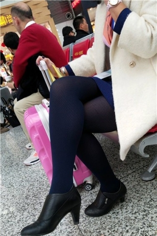 查看完整内容：4k视频，超级气质黑丝袜性感熟女（视频版） - 共12张图片