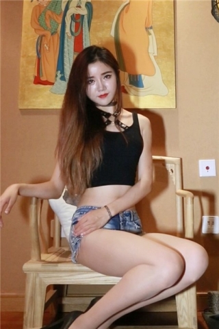 查看完整内容：超短热裤性感美腿女神热舞 [363 MB]（视频版） - 共10张图片