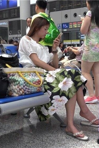 查看完整内容：4K - 浓浓的夏日风情 [3.39 GB/MP4] （视频版） - 共10张图片