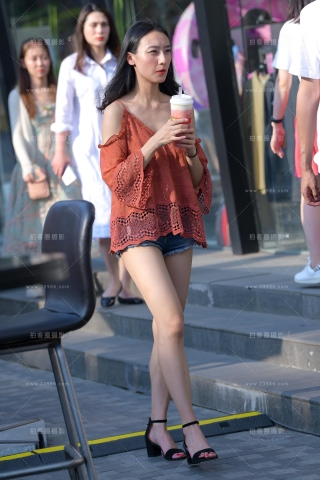 【街拍之魂赛帖】热裤美女
