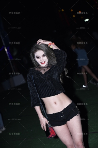 脸上擦的好白（城市版）（完整版）