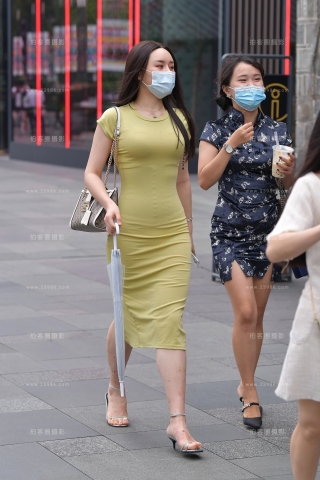 查看完整内容：性感开叉修身裙~ - 共12张图片