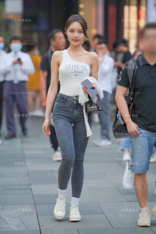 清爽甜美的女孩