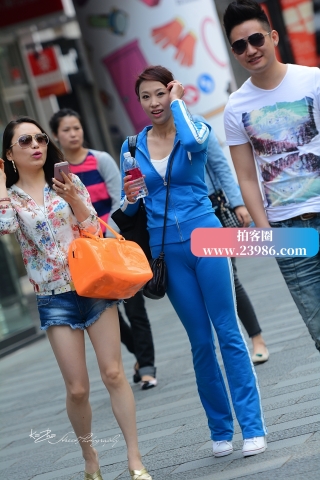 咔喳2016.12.07 街拍79 (12p)