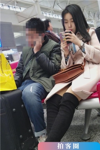查看完整内容：4k-高铁站候车室的美腿红唇清新小美女（视频版） - 共8张图片