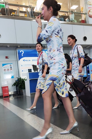 4K视频海航乘务组一大波海天祥云灰si惊艳3分47秒（完整版）