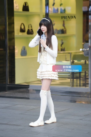 街拍可爱女孩儿