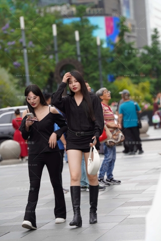 挺漂亮的长靴美腿小姐姐