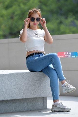 ★水灵灵牛仔裤美女