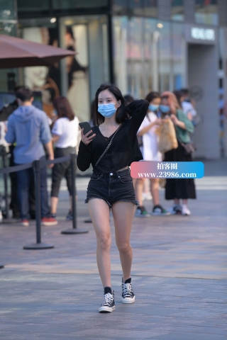 搭讪热辣小姐姐