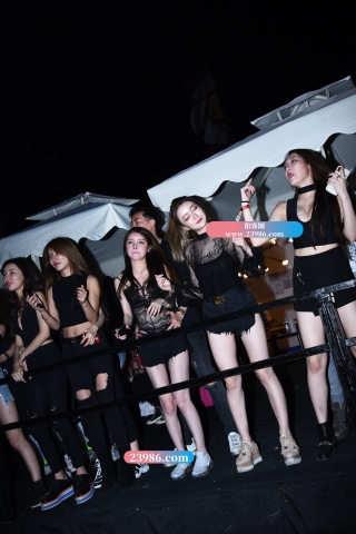 【咔喳赛贴】电音节一角