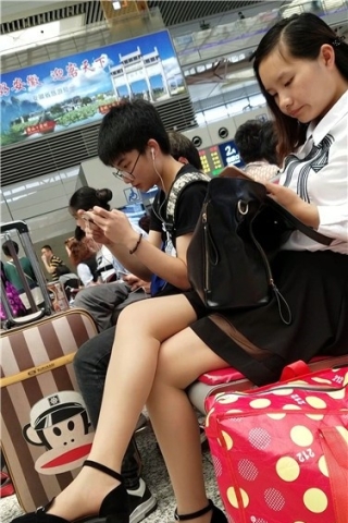 查看完整内容：4k超清，长腿小清新美眉（视频版） - 共12张图片